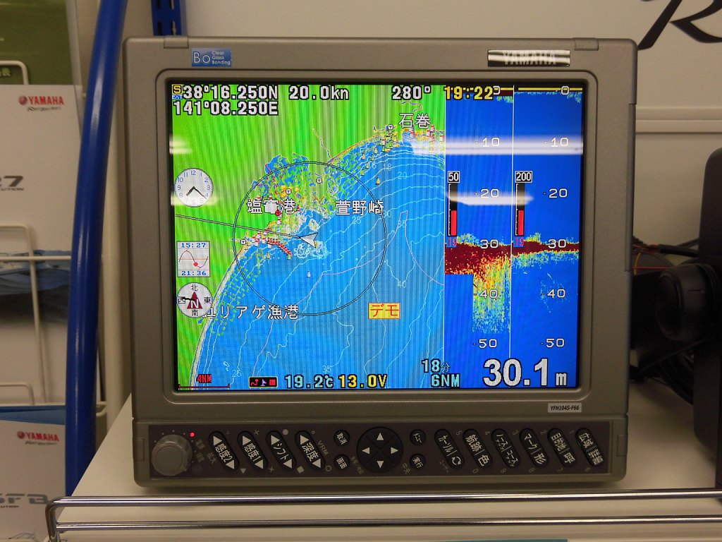 GPS魚探、YFH104S-F66i 写真