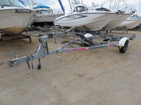 ショアランダー ボートトレーラー　写真