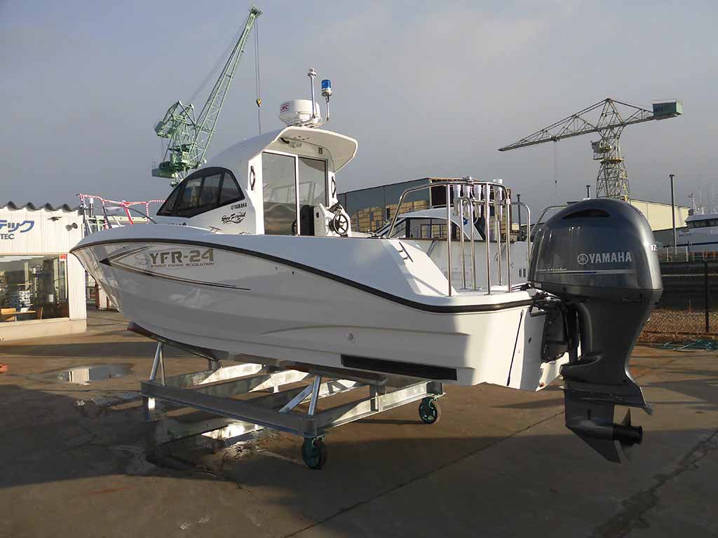 YFR-24 外観