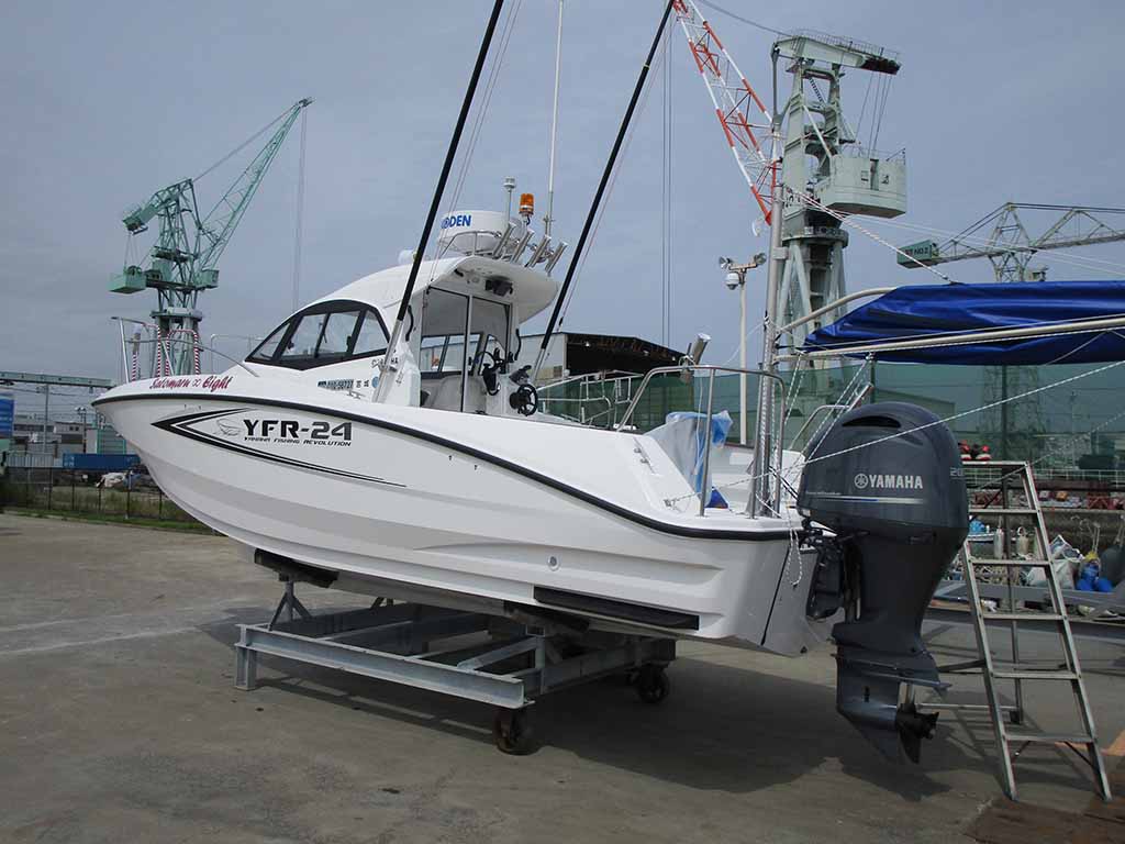 YFR-24 外観