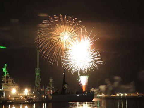 塩釜みなと祭花火